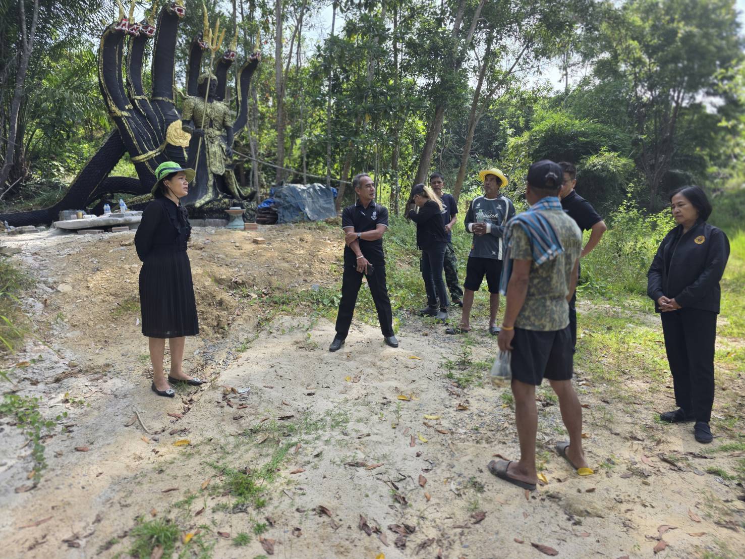 title - ส.ป.ก.กระบี่ ลงพื้นที่ติดตามความก้าวหน้าและแก้ไขปัญหาการดำเนินการจัดสรรที่ดินทำกินและระบบโครงสร้างพื้นฐานในพื้นที่ คทช. แปลงหมายเลข 602 และ 603